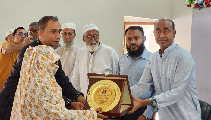 “শৈলকুপায় কিংবদন্তি শিক্ষকদের স্মরণে নাগরিক শ্রদ্ধা: প্রধান অতিথি আইনমন্ত্রী আসাদুজ্জামান”